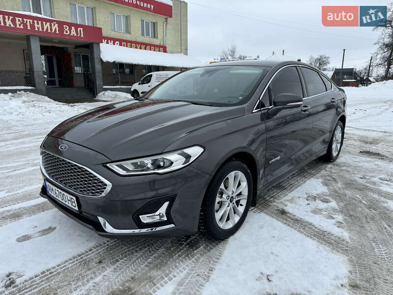 Седан Ford Fusion 2019 в Коростені