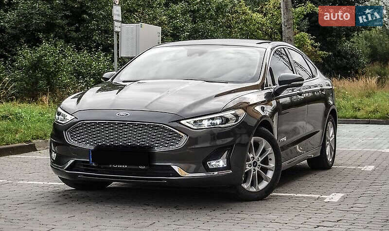 Седан Ford Fusion 2019 в Коростені