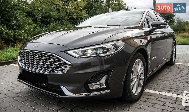 Седан Ford Fusion 2019 в Коростені