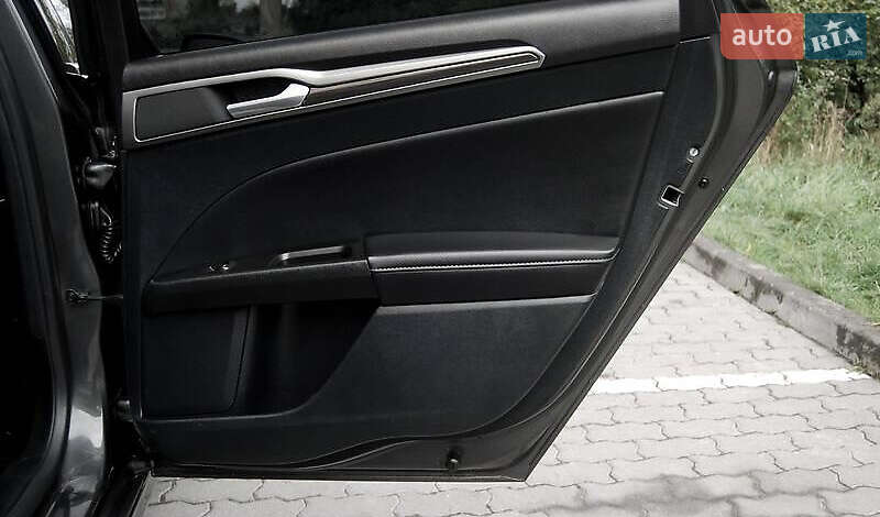 Седан Ford Fusion 2019 в Коростені