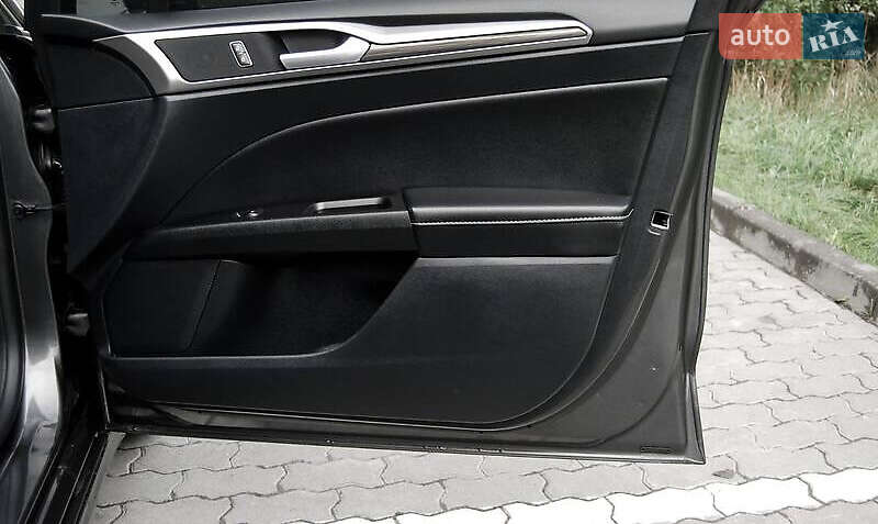 Седан Ford Fusion 2019 в Коростені