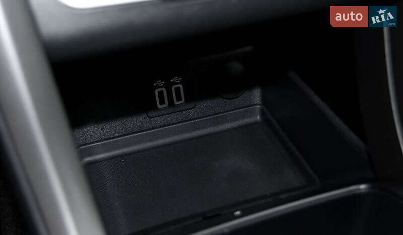 Седан Ford Fusion 2019 в Коростені