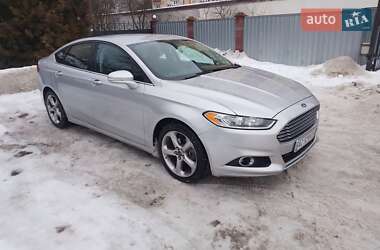 Седан Ford Fusion 2015 в Львове