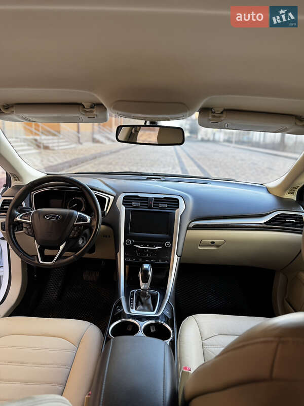 Седан Ford Fusion 2012 в Ізмаїлі