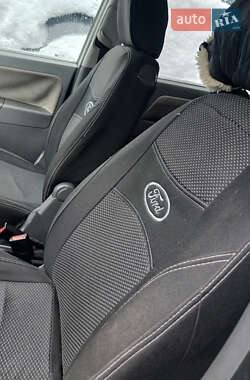 Хэтчбек Ford Fusion 2002 в Чернигове