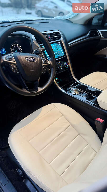 Седан Ford Fusion 2016 в Києві