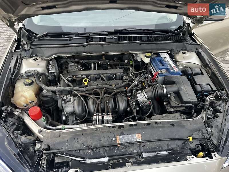 Седан Ford Fusion 2016 в Мукачевому