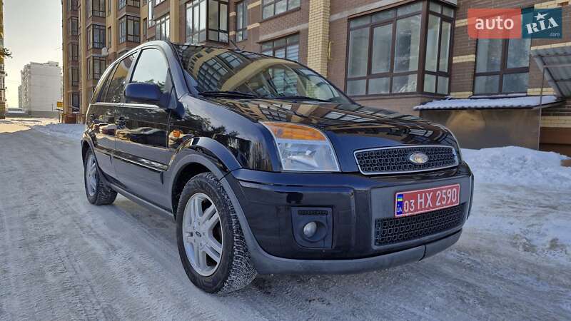 Хетчбек Ford Fusion 2008 в Чернігові