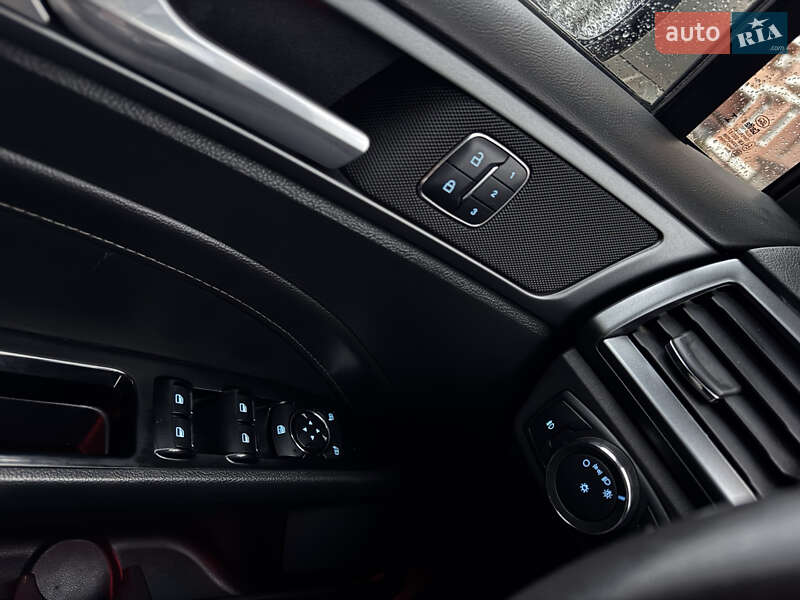 Седан Ford Fusion 2015 в Одесі