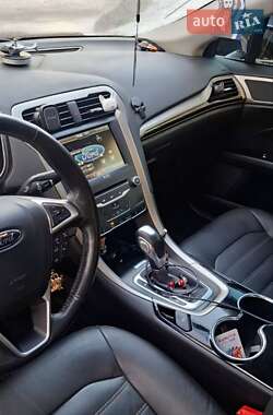 Седан Ford Fusion 2013 в Ровно