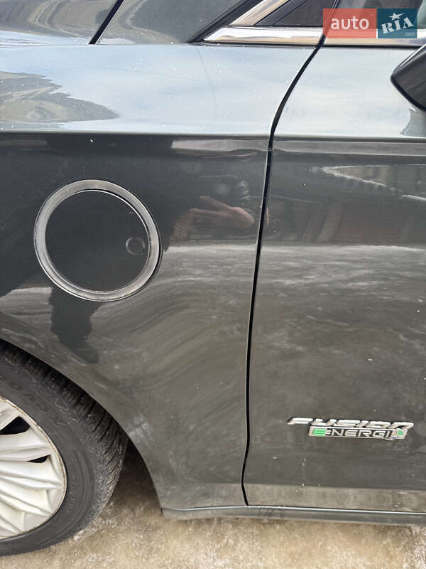 Седан Ford Fusion 2014 в Львове