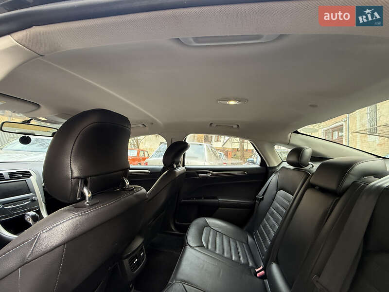 Седан Ford Fusion 2014 в Львове