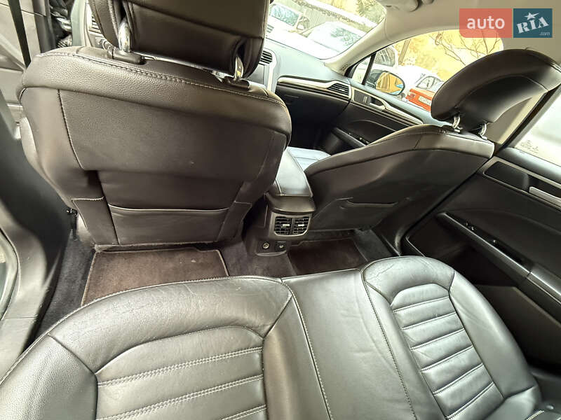 Седан Ford Fusion 2014 в Львове