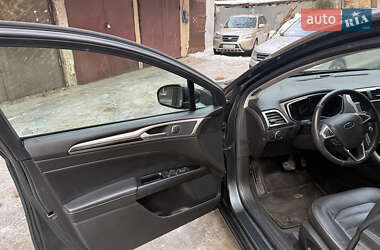 Седан Ford Fusion 2014 в Львове