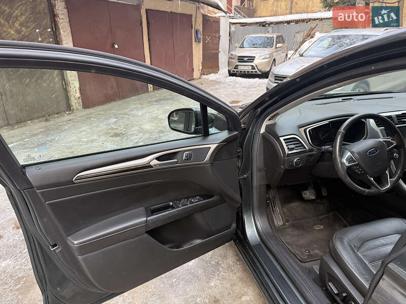 Седан Ford Fusion 2014 в Львове