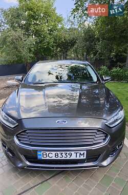 Седан Ford Fusion 2015 в Львове
