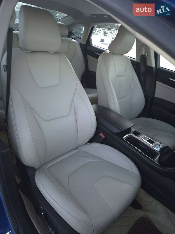 Седан Ford Fusion 2018 в Тернополі