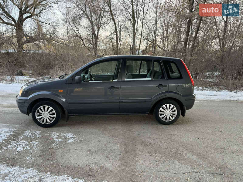 Хетчбек Ford Fusion 2003 в Дніпрі