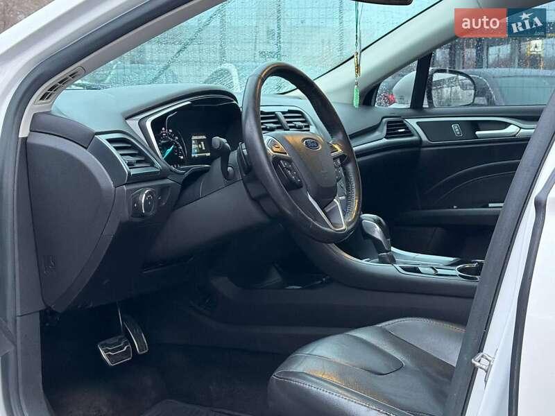 Седан Ford Fusion 2015 в Запоріжжі