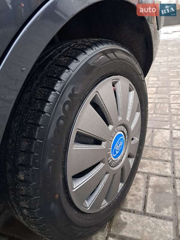 Хетчбек Ford Fusion 2009 в Прилуках