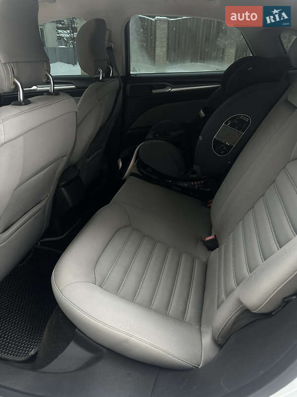 Седан Ford Fusion 2013 в Ивано-Франковске