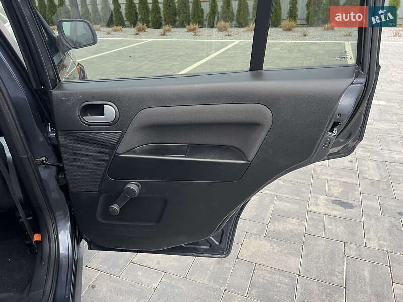 Хэтчбек Ford Fusion 2009 в Луцке