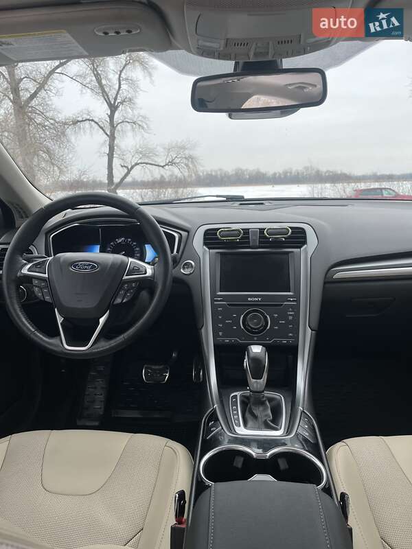 Седан Ford Fusion 2014 в Кременчуці