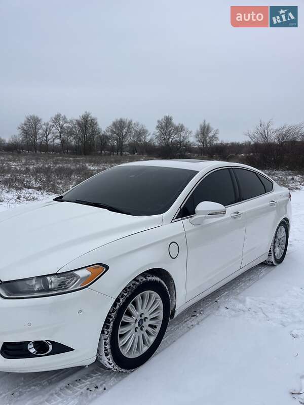 Седан Ford Fusion 2014 в Кременчуці