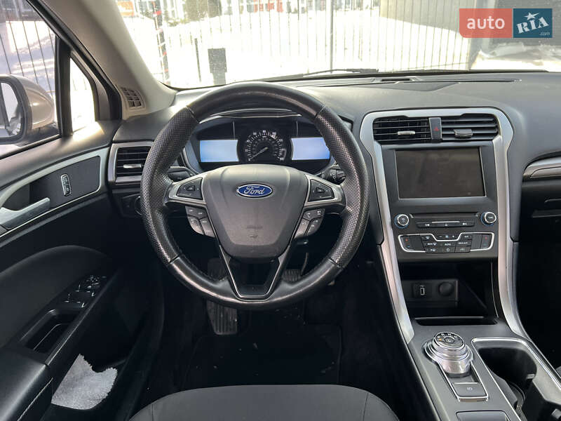 Седан Ford Fusion 2016 в Черкассах