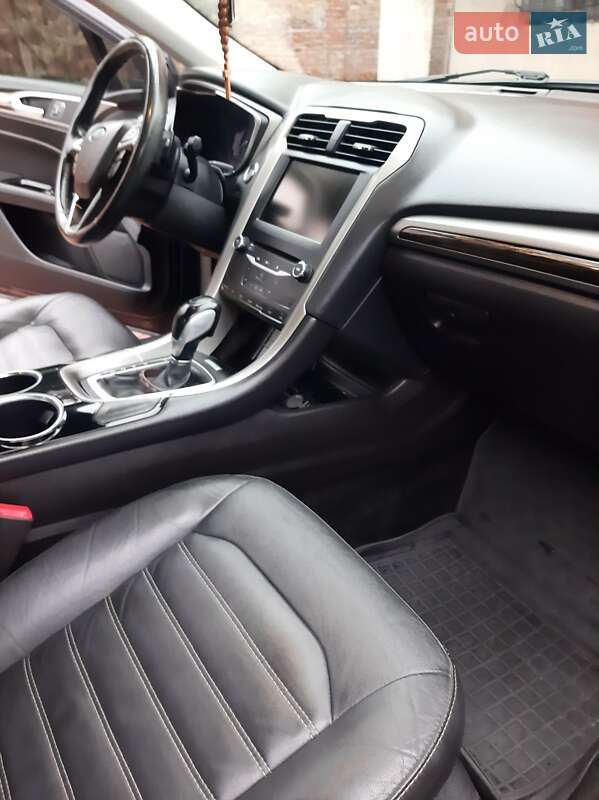 Седан Ford Fusion 2013 в Львові