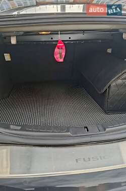 Седан Ford Fusion 2013 в Ровно