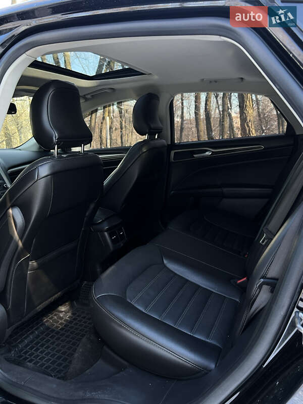 Седан Ford Fusion 2015 в Киеве