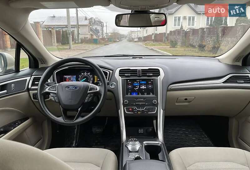 Седан Ford Fusion 2019 в Луцьку