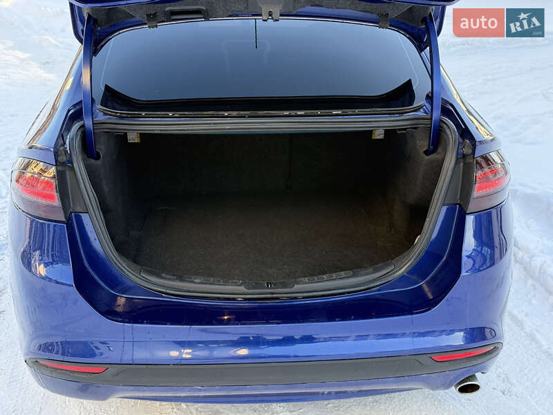 Седан Ford Fusion 2012 в Киеве