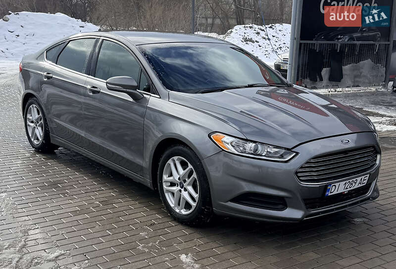 Седан Ford Fusion 2013 в Стрые