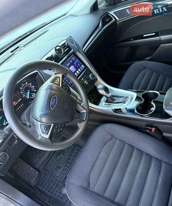 Седан Ford Fusion 2013 в Стрые