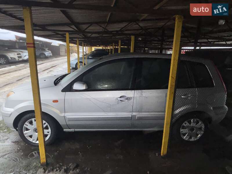 Хэтчбек Ford Fusion 2009 в Киеве