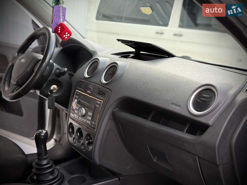 Хэтчбек Ford Fusion 2006 в Ивано-Франковске