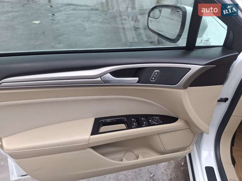 Седан Ford Fusion 2013 в Киеве