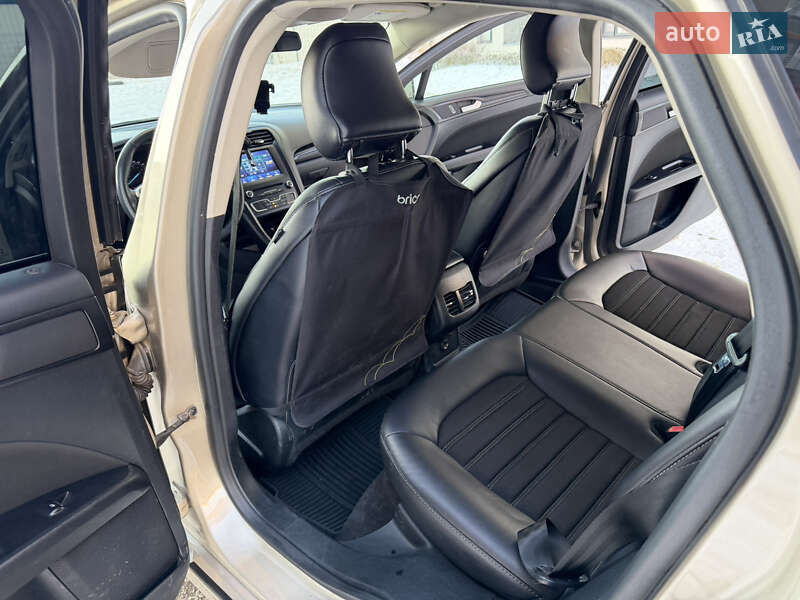 Седан Ford Fusion 2018 в Киеве фото 13 Седан Ford Fusion 2018 в Киеве