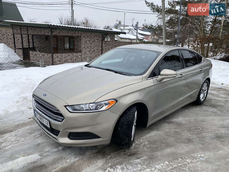 Седан Ford Fusion 2015 в Житомирі