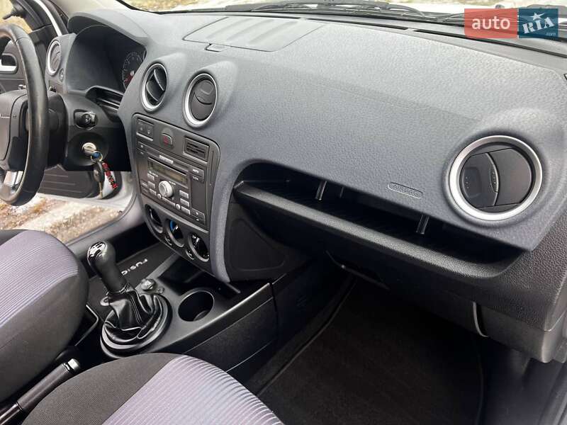 Хэтчбек Ford Fusion 2011 в Кременчуге фото 33 Хэтчбек Ford Fusion 2011 в Кременчуге