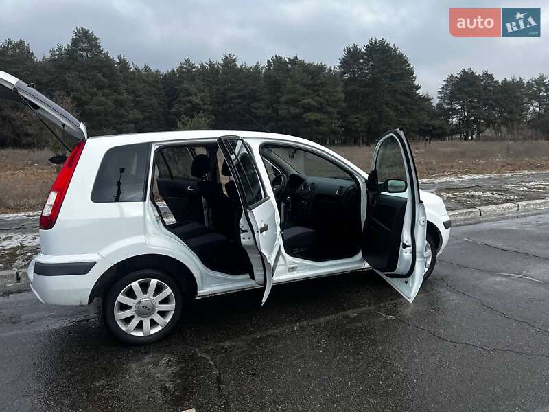 Хэтчбек Ford Fusion 2011 в Кременчуге фото 40 Хэтчбек Ford Fusion 2011 в Кременчуге