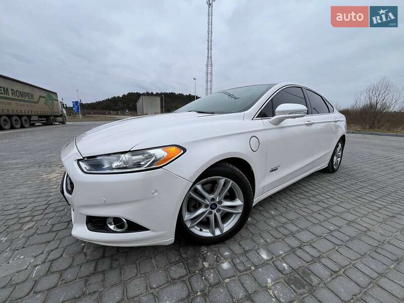 Седан Ford Fusion 2015 в Миколаєві