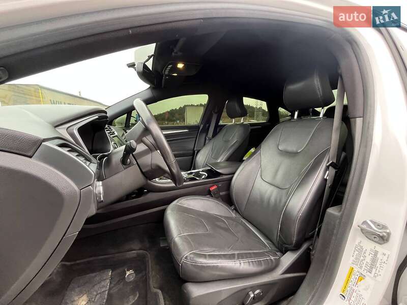 Седан Ford Fusion 2015 в Миколаєві