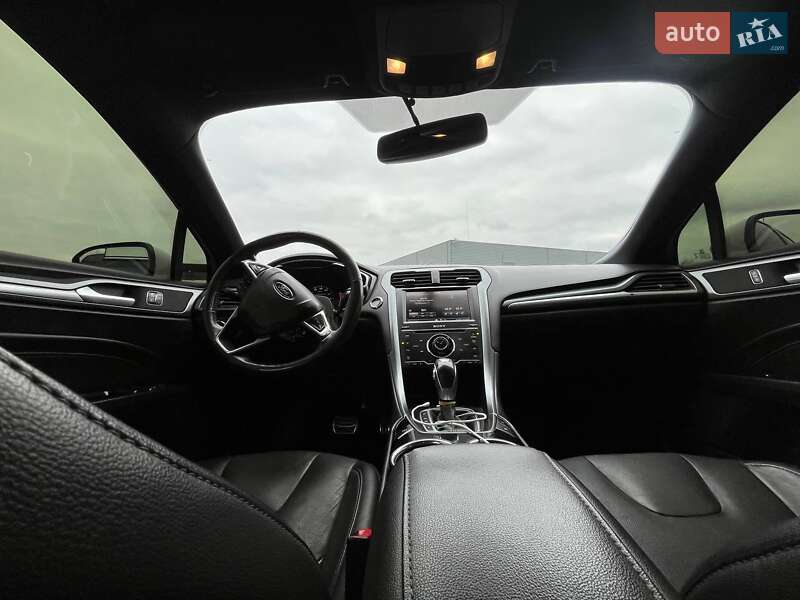 Седан Ford Fusion 2015 в Миколаєві