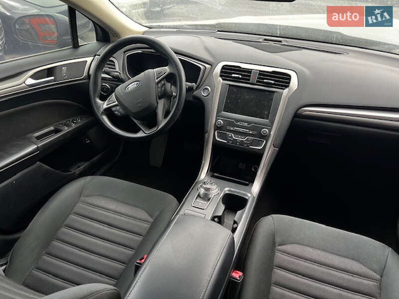 Седан Ford Fusion 2019 в Львове