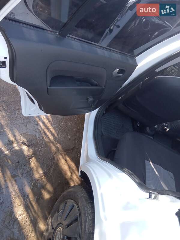 Хэтчбек Ford Fusion 2010 в Кропивницком фото 12 Хэтчбек Ford Fusion 2010 в Кропивницком