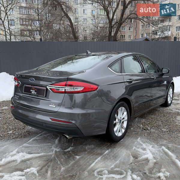 Седан Ford Fusion 2019 в Ивано-Франковске