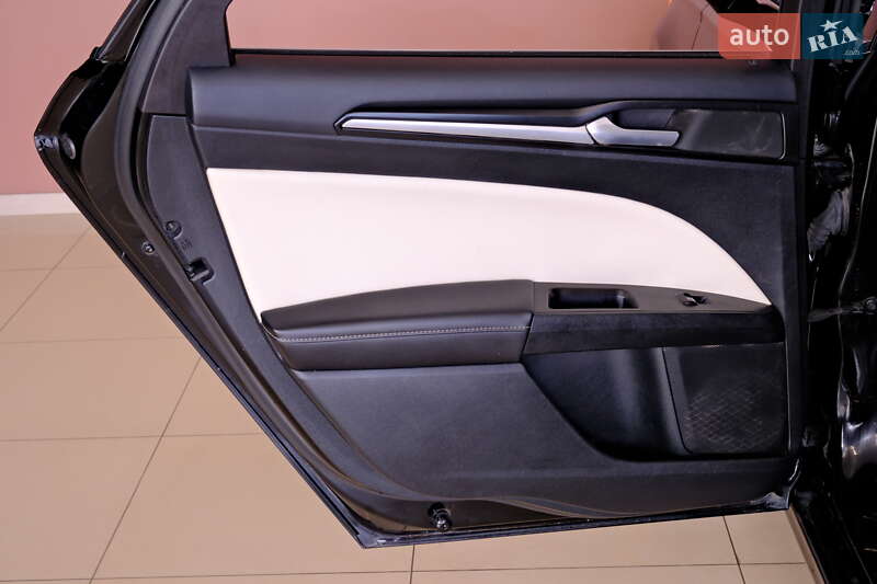 Седан Ford Fusion 2017 в Одессе